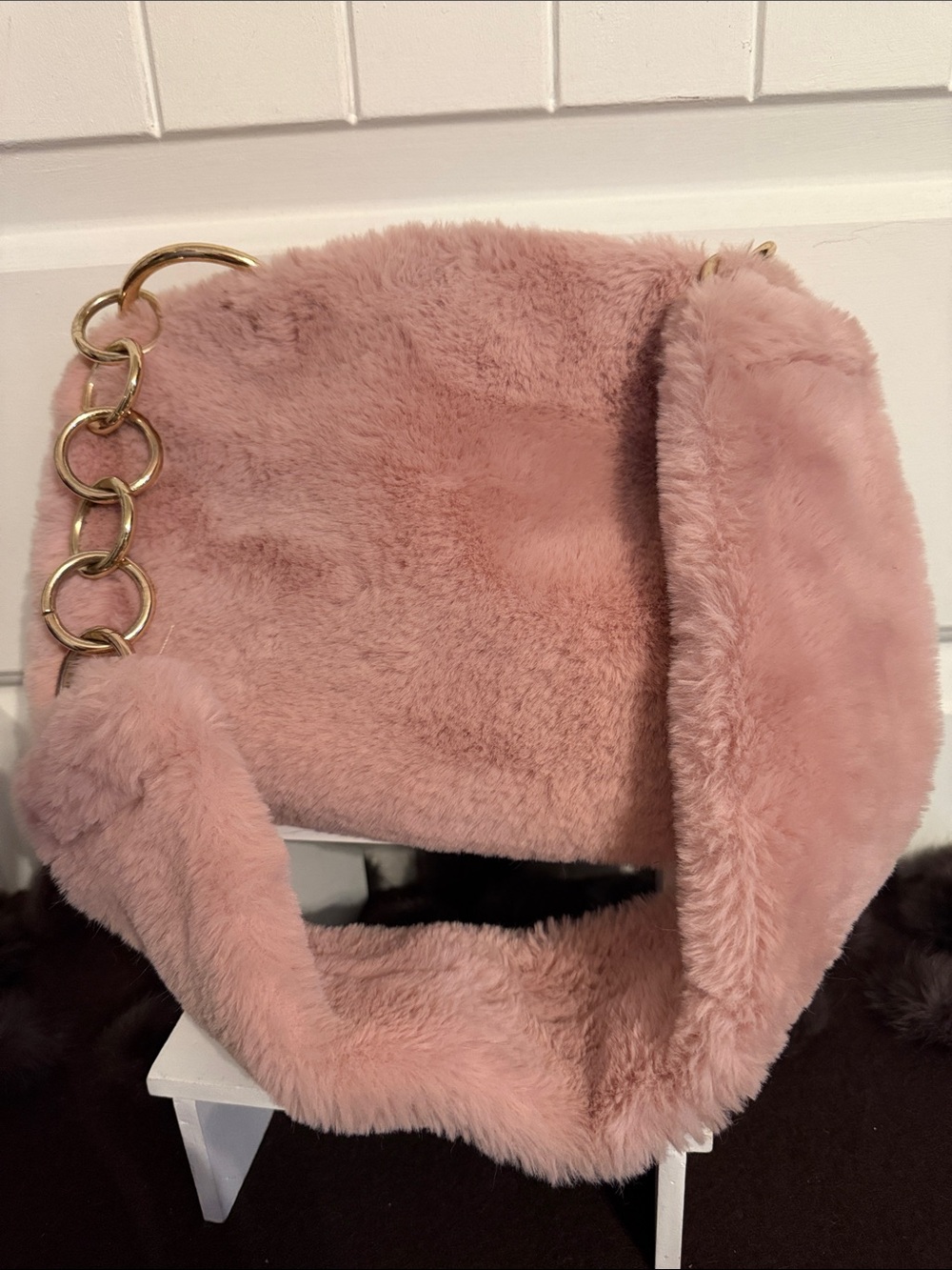 Plush Pink Faux Fur Shoulder Bag with Gold Chain